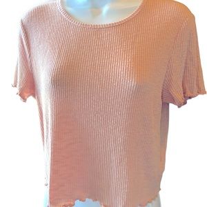 American Eagle Pink Top Pink Cropped Short Sleeve Curly Edges Lightweight Large